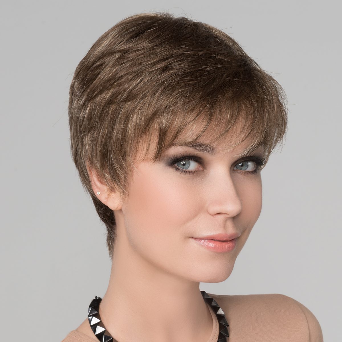 IZA SMALL DELUXE WIG - Dark Sand mix | Light Brown base with Lighest Ash Brown and Medium Honey Blonde blend