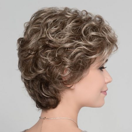 The Veronica is a lovely short wig with soft waves throughout and easy to wear