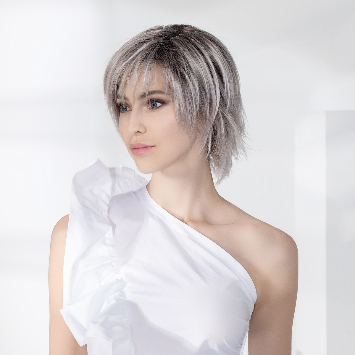 fame_soft_metallicgreyrooted fame_soft_metallicgreyrooted