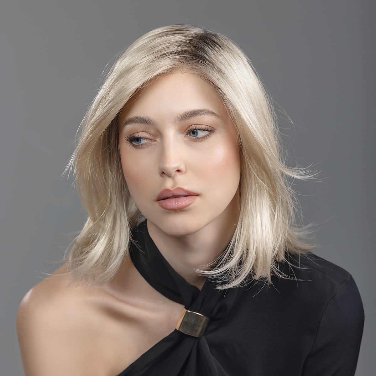 flirt-mono-part-silverblonde-rooted flirt-mono-part-silverblonde-rooted