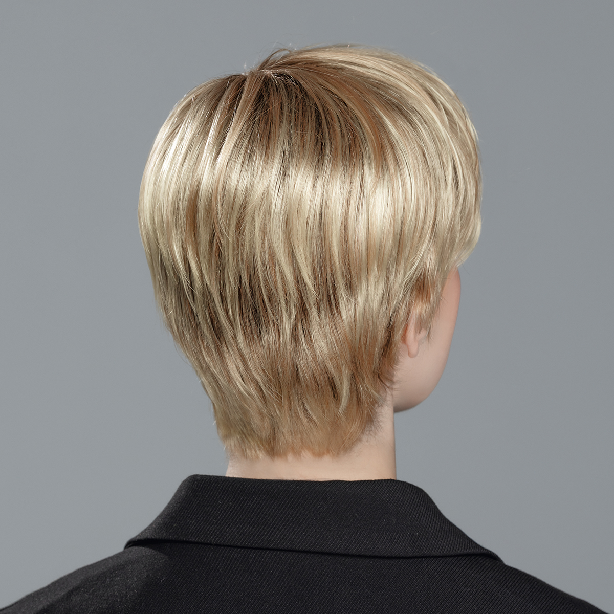pixie-sandyblonde-rooted pixie-sandyblonde-rooted