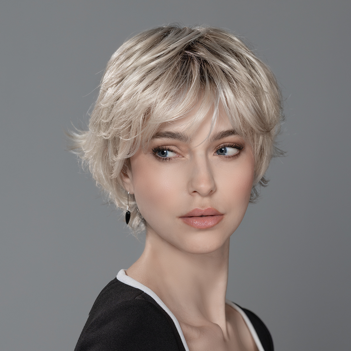 raise-platinblonde-rooted raise-platinblonde-rooted