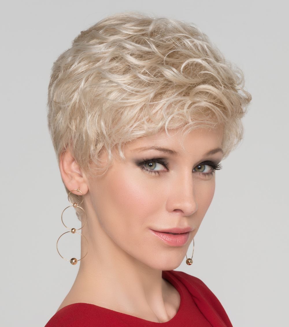 Kiss by Ellen Wille | Wear this classic short wig smooth and chic or style with product to create a more modern take