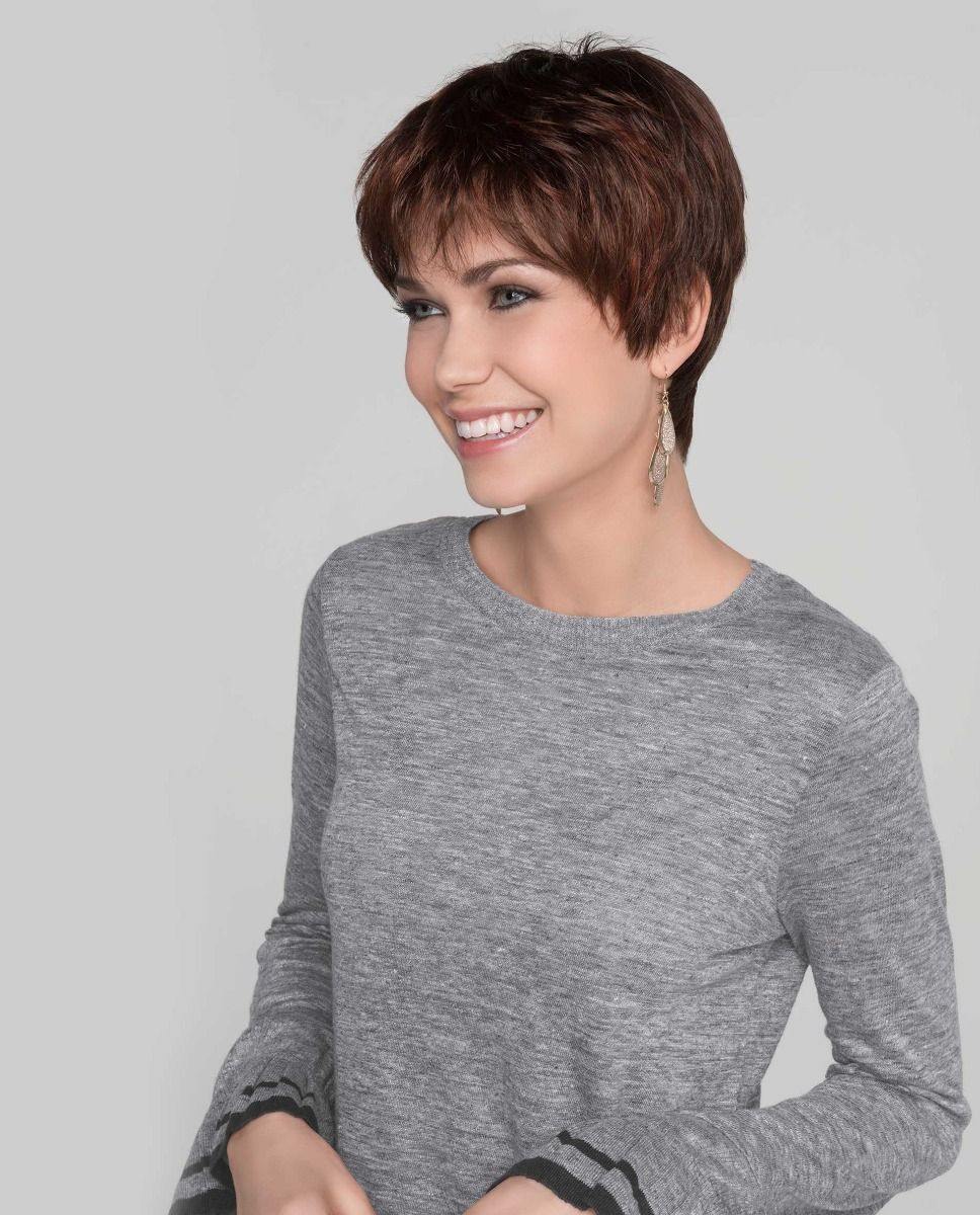 Zizi Mono Top | A mono top gives a natural appearance while also allowing the wearer to modify their hair part.