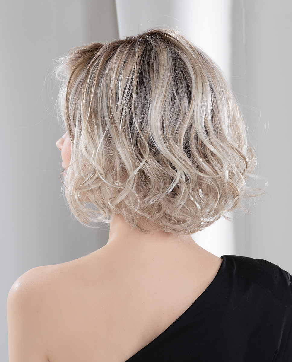 STELLA by ELLEN WILLE in IVORY BLONDE SHADED 101.20.23 | Light Strawberry Blonde and Lightest Pale Blonde blend with Pearl Platinum and Shaded Roots