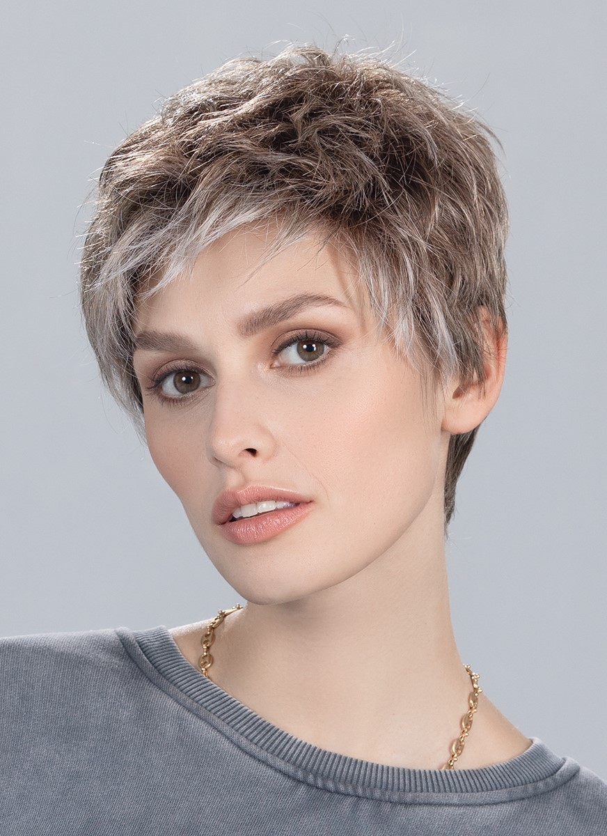 Chat in Smoke Frosted