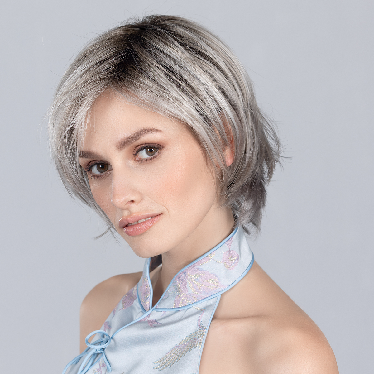 easy-mono-part-metallic-blonde-rooted