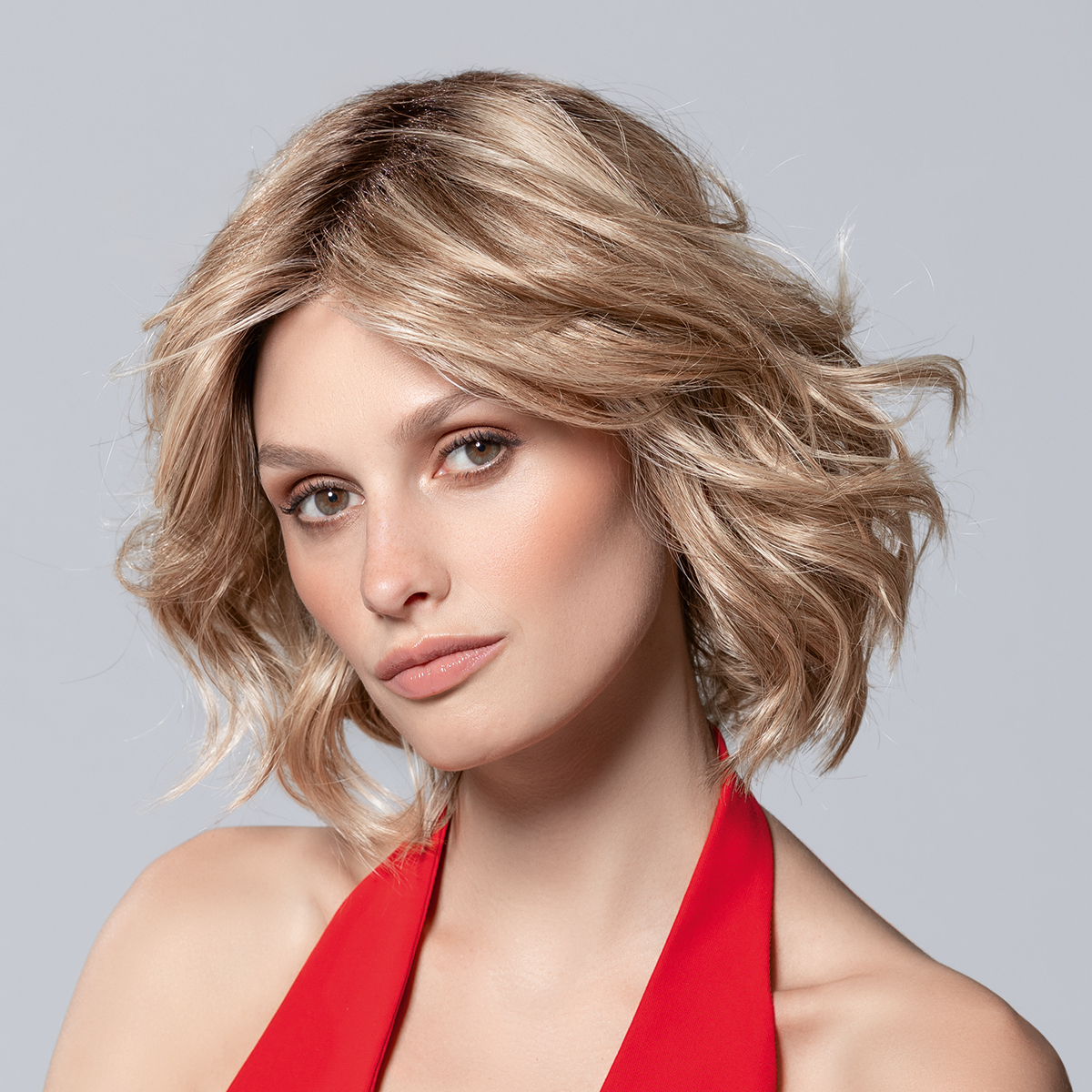 elle-mono-sandyblonde-rooted-01 elle-mono-sandyblonde-rooted