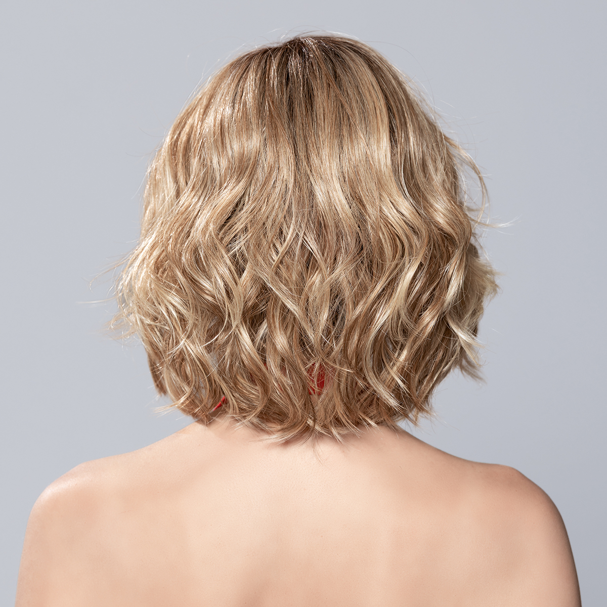 elle-mono-sandyblonde-rooted