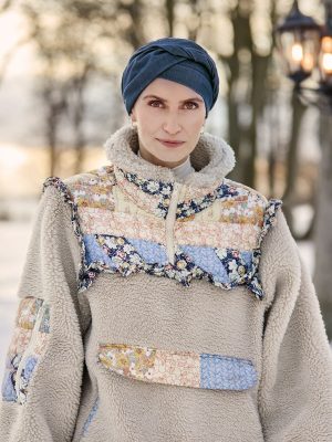 Shakti Turban in Bamboo – Versatile Style, Beautifully Yours One beautiful turban. Endless ways to make it your own. The Shakti Turban in Bamboo combines a soft, comfortable feel with versatile styling. Made from high-quality bamboo fabric, it has a wonderfully soft feel against the skin and is designed for everyday wear. The standout detail is the semi-attached headband, giving you the freedom to create your own look. Twist it at the side near the ear or across the forehead to add fullness, volume and a personal touch. Available in a beautiful range of colours, Shakti makes it easy to choose a style that suits your mood, outfit or personality. Your look. Your twist. Your style. ✨ READY TO MAKE IT YOURS? Explore the Shakti Turban in Bamboo and discover a soft, versatile style you can wear your way.