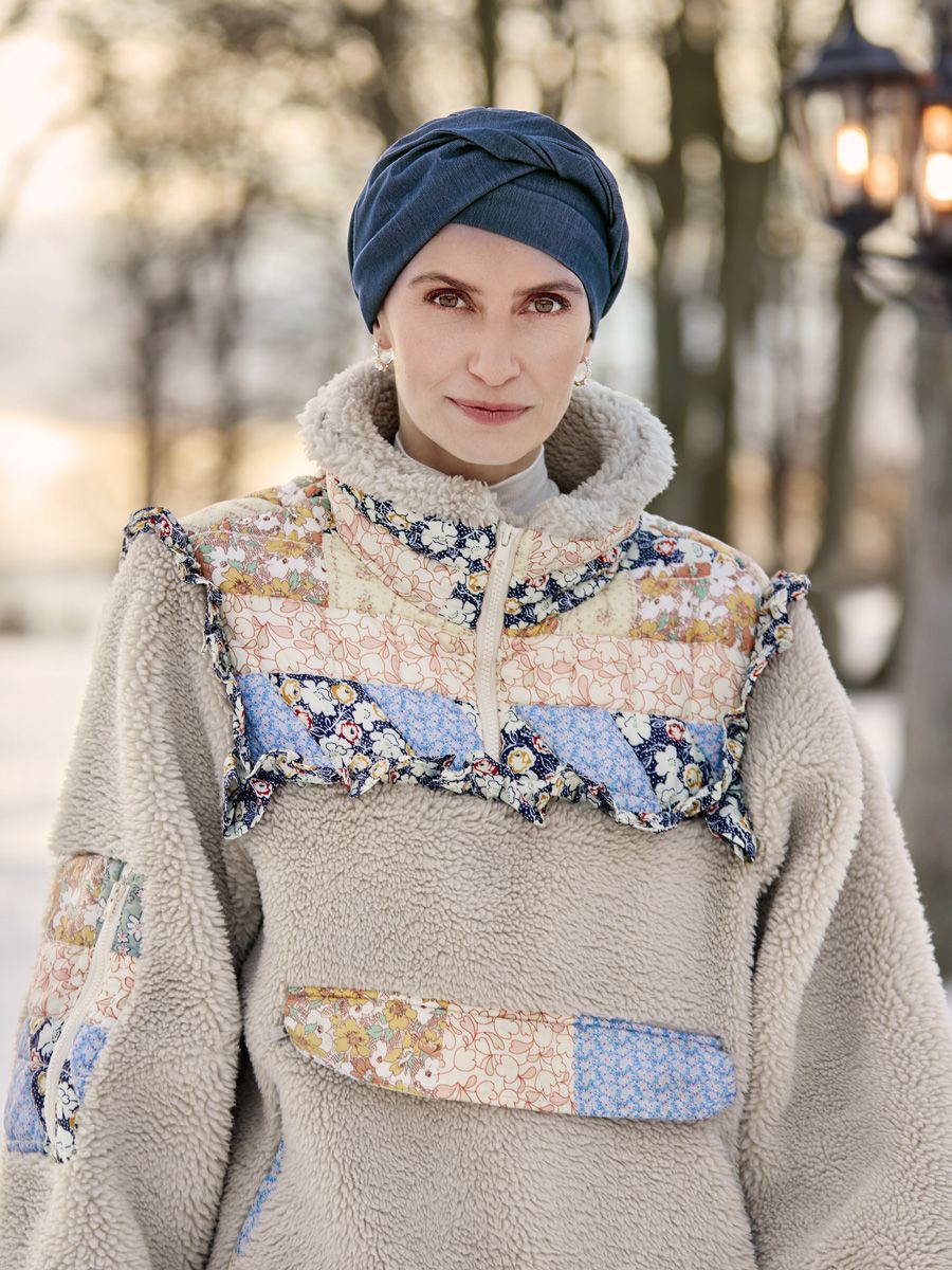 Shakti Turban in Bamboo – Versatile Style, Beautifully Yours One beautiful turban. Endless ways to make it your own. The Shakti Turban in Bamboo combines a soft, comfortable feel with versatile styling. Made from high-quality bamboo fabric, it has a wonderfully soft feel against the skin and is designed for everyday wear. The standout detail is the semi-attached headband, giving you the freedom to create your own look. Twist it at the side near the ear or across the forehead to add fullness, volume and a personal touch. Available in a beautiful range of colours, Shakti makes it easy to choose a style that suits your mood, outfit or personality. Your look. Your twist. Your style. ✨ READY TO MAKE IT YOURS? Explore the Shakti Turban in Bamboo and discover a soft, versatile style you can wear your way. Shakti Turban in Bamboo – Versatile Style, Beautifully Yours One beautiful turban. Endless ways to make it your own. The Shakti Turban in Bamboo combines a soft, comfortable feel with versatile styling. Made from high-quality bamboo fabric, it has a wonderfully soft feel against the skin and is designed for everyday wear. The standout detail is the semi-attached headband, giving you the freedom to create your own look. Twist it at the side near the ear or across the forehead to add fullness, volume and a personal touch. Available in a beautiful range of colours, Shakti makes it easy to choose a style that suits your mood, outfit or personality. Your look. Your twist. Your style. ✨ READY TO MAKE IT YOURS? Explore the Shakti Turban in Bamboo and discover a soft, versatile style you can wear your way.