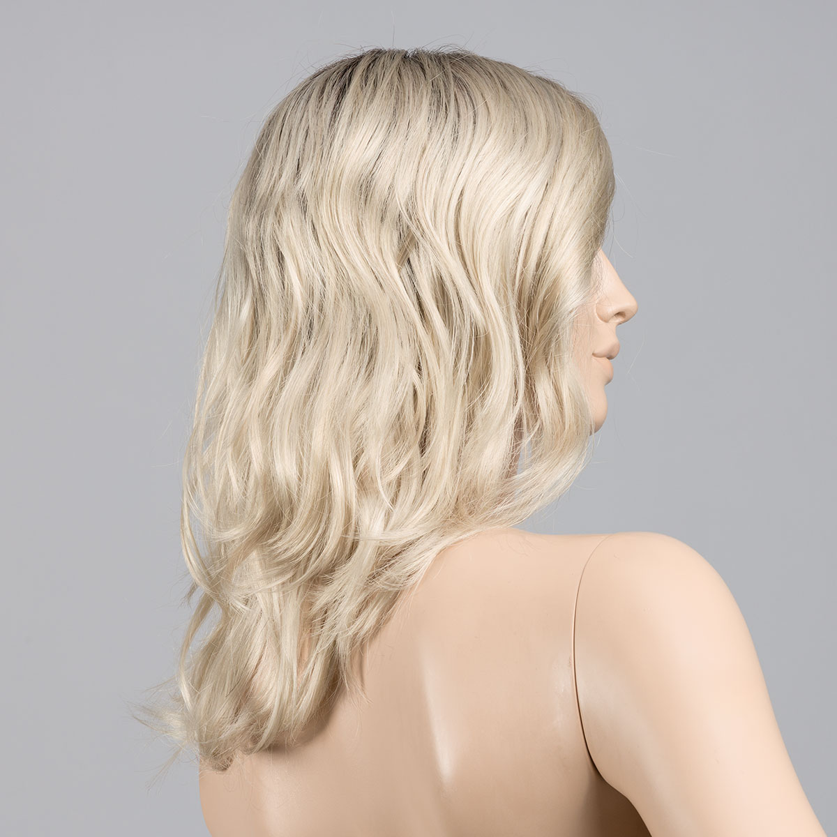 touch-mono-part-pastelblonde-rooted touch-mono-part-pastelblonde-rooted